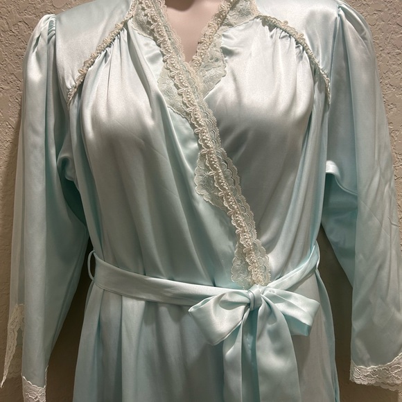 Beautiful R. Michael Alan SATIN Robe-NIGHT GOWN-LINGERIE MINT GREEN SIZE Medium - Picture 3 of 10